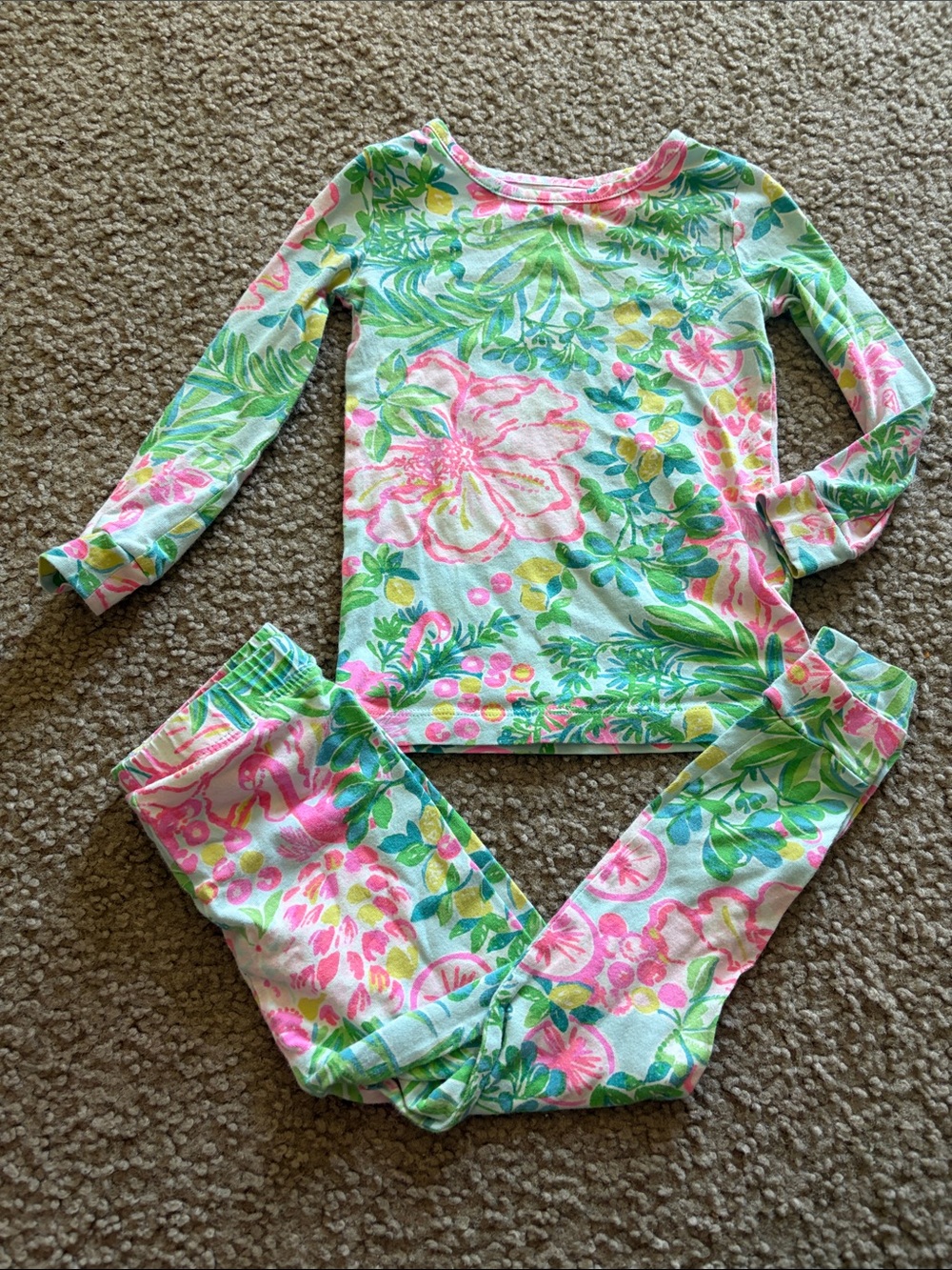B62 Lilly Pulitzer Girls Sammy Snug Fit Pajamas (flamingo)